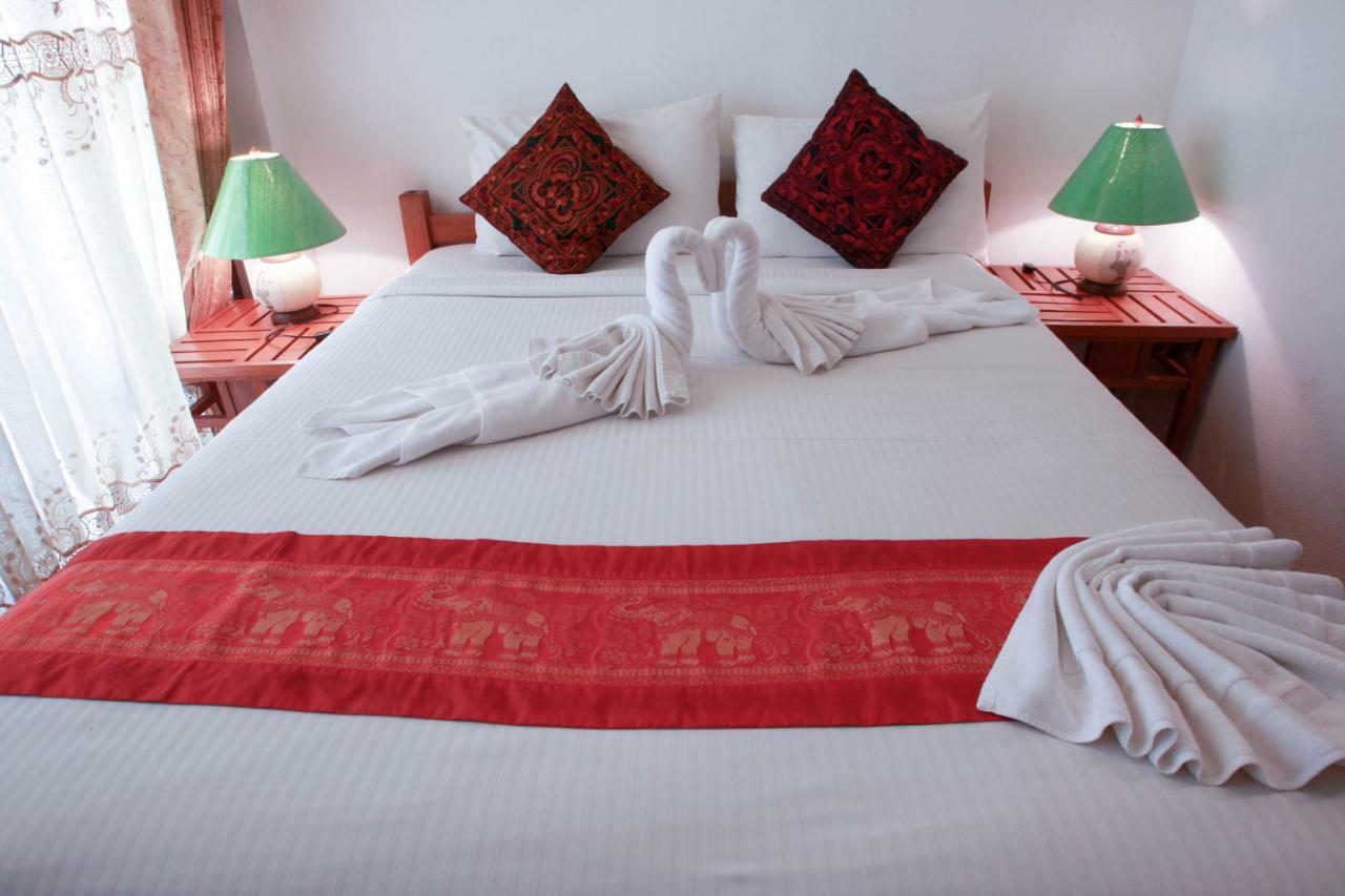 The Travellers Arms Hotel Chiang Mai Exterior photo