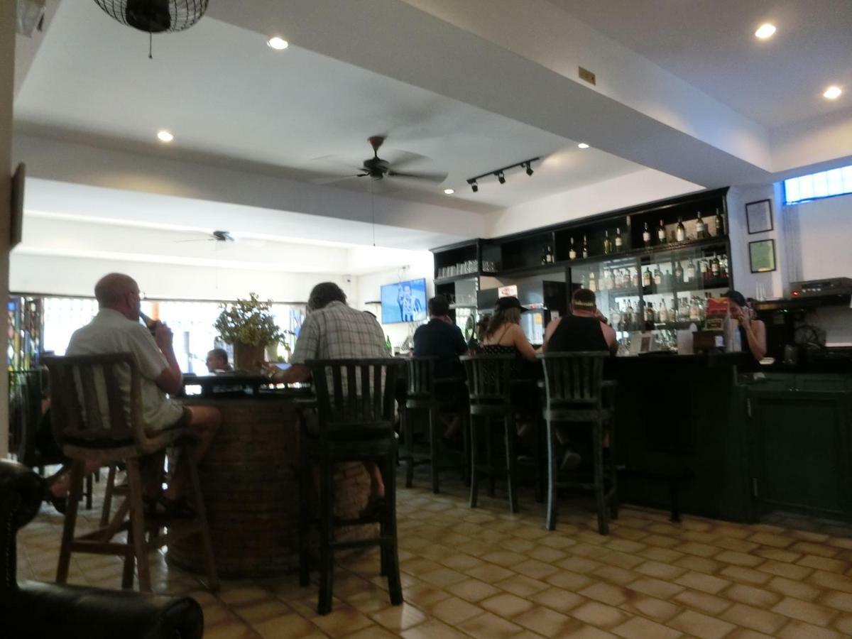 The Travellers Arms Hotel Chiang Mai Exterior photo