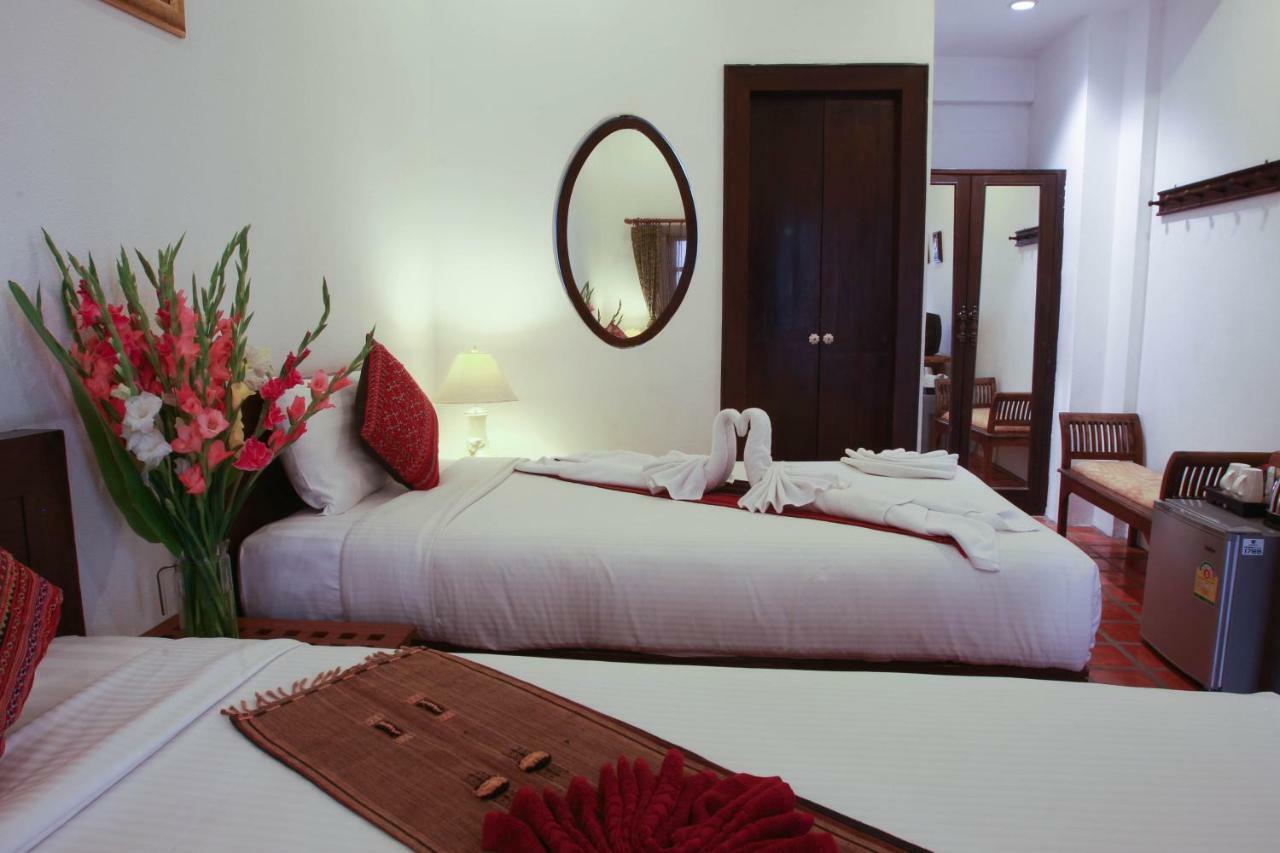 The Travellers Arms Hotel Chiang Mai Exterior photo