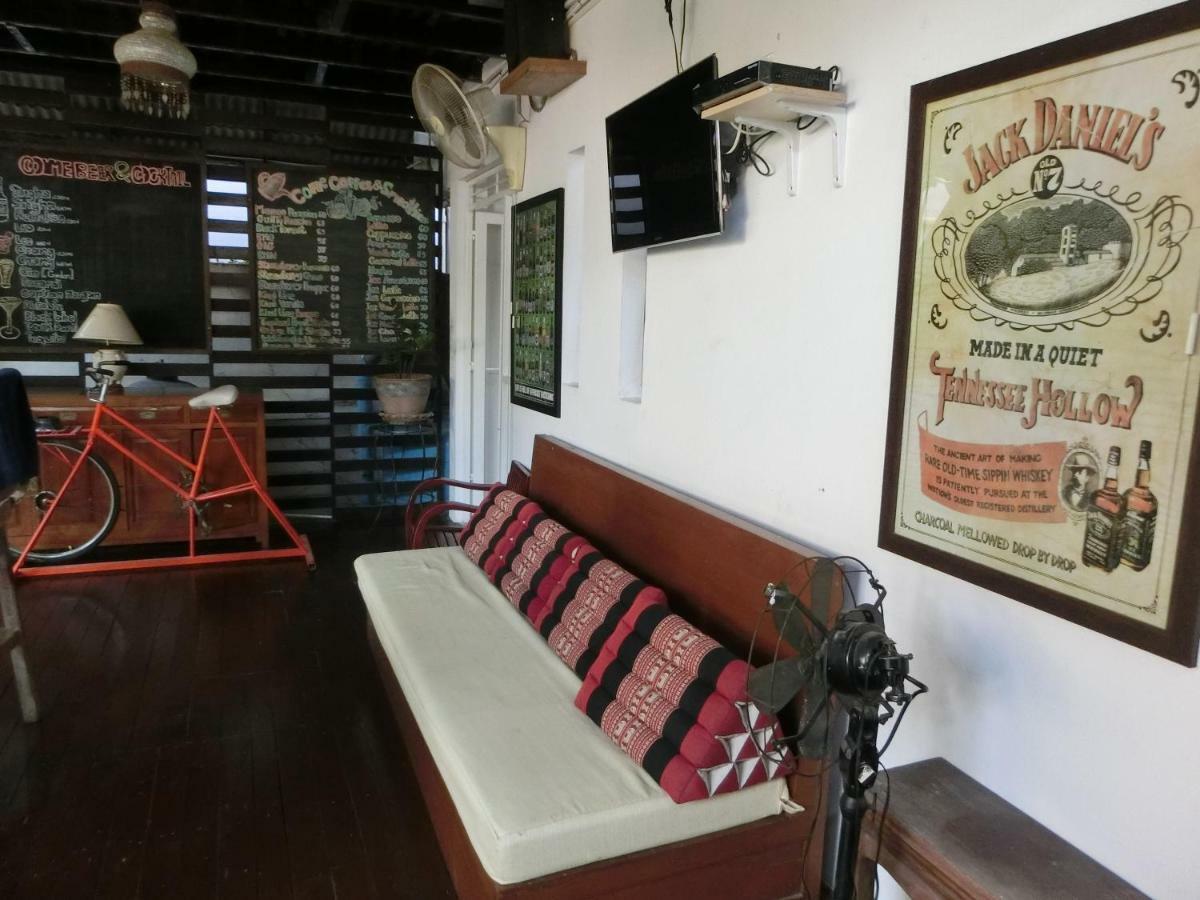 The Travellers Arms Hotel Chiang Mai Exterior photo