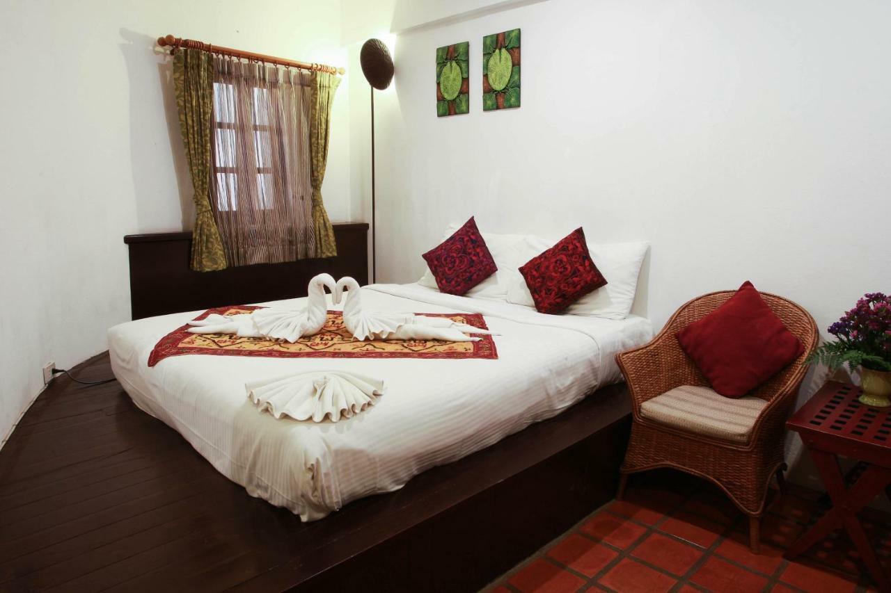 The Travellers Arms Hotel Chiang Mai Exterior photo